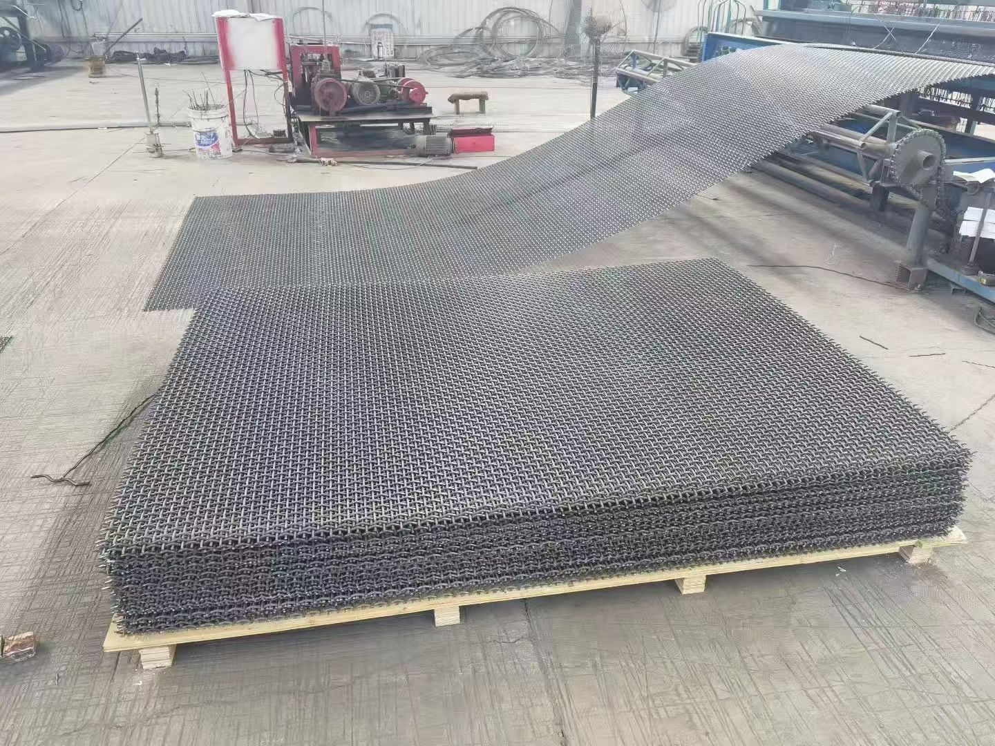Woven mining screen panels ready for production